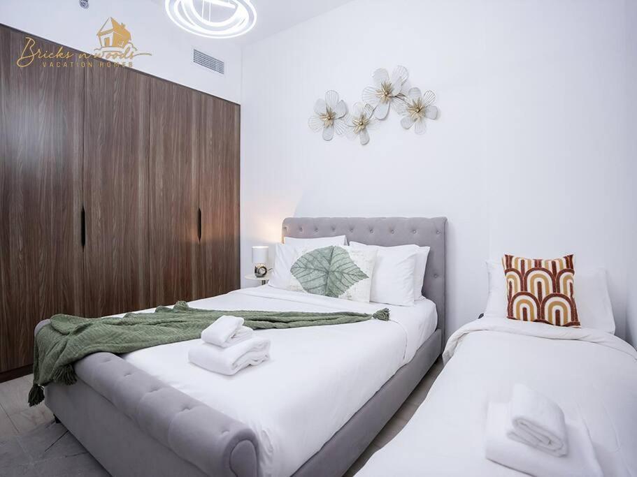 Stunning Burj View 1 Bhk Apartment *