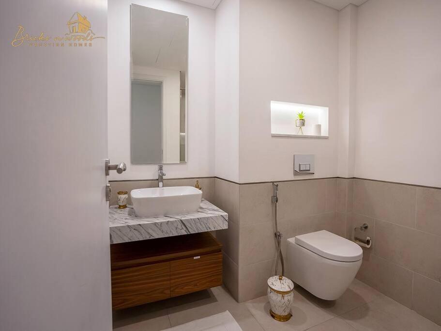 Stunning Burj View 1 Bhk *