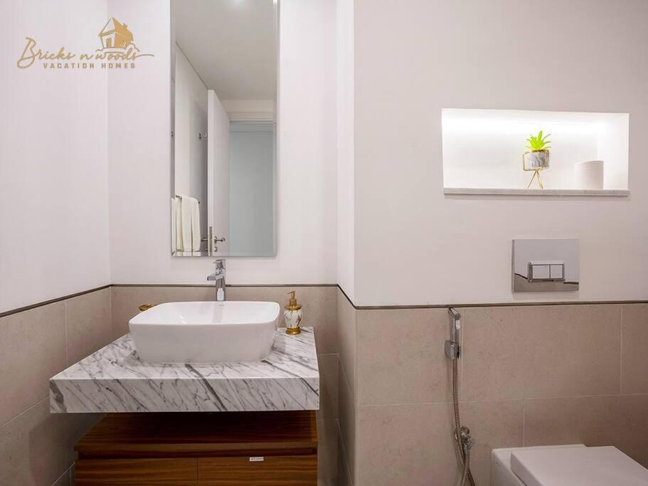 Stunning Burj View 1 Bhk * Dubai
