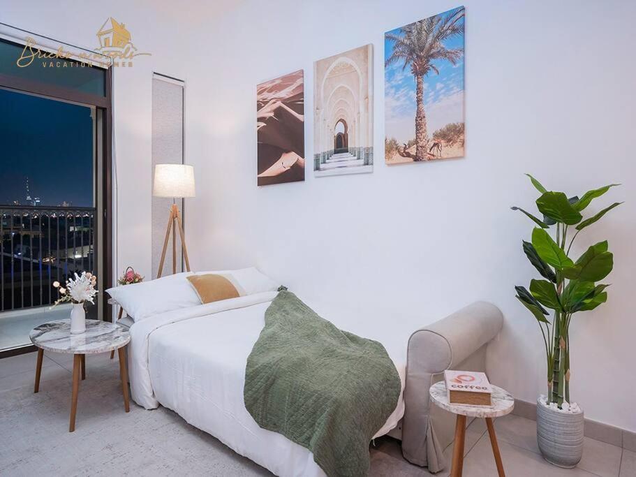 Stunning Burj View 1 Bhk Apartment Dubai