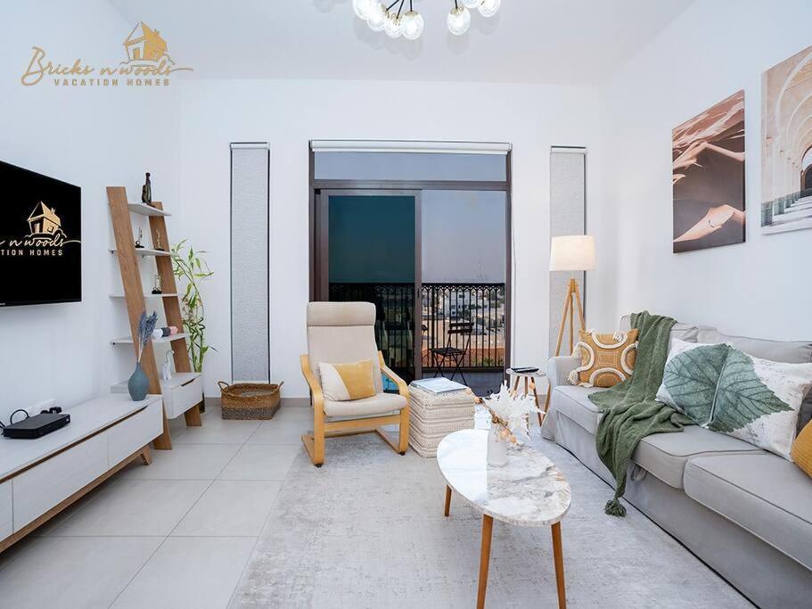 Stunning Burj View 1 Bhk Dubai