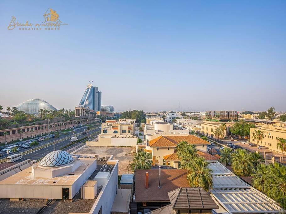 Stunning Burj View 1 Bhk Apartment Dubai